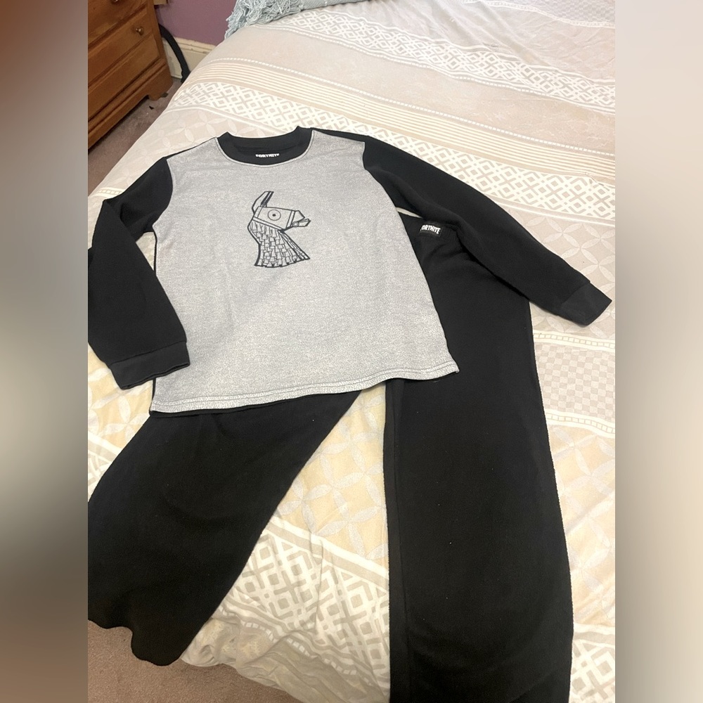 Boys Fortnite llama pajamas 🦄